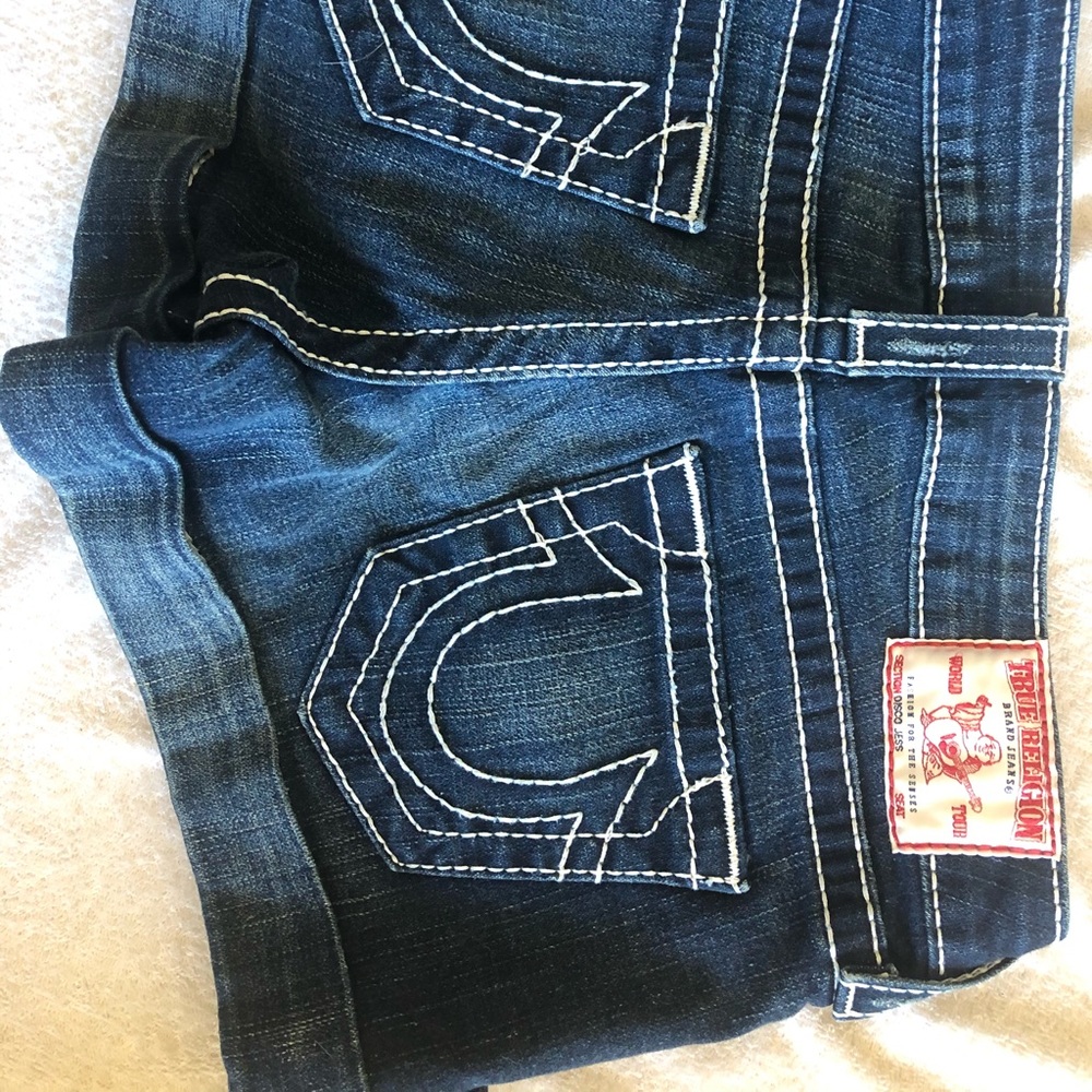 Shorts - Picture 3 of 3